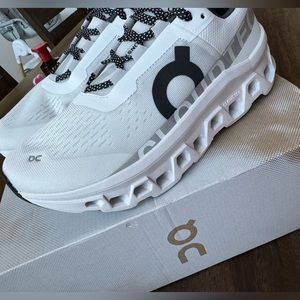 NEW Cloud monsters men’s running shoes